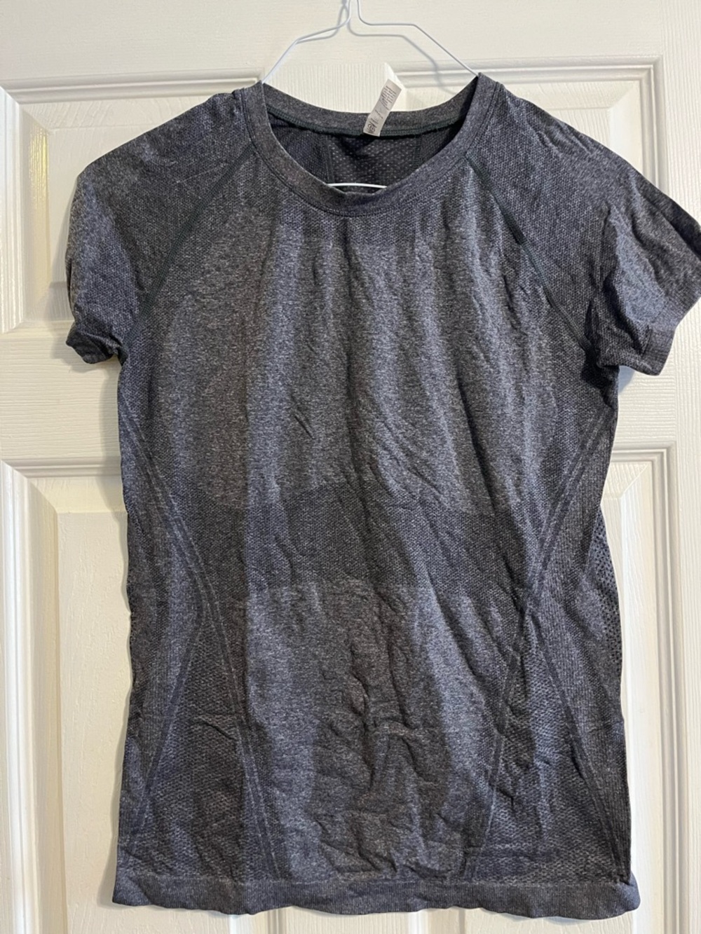 Athleta Momentum Seamless Heather Gray Tee